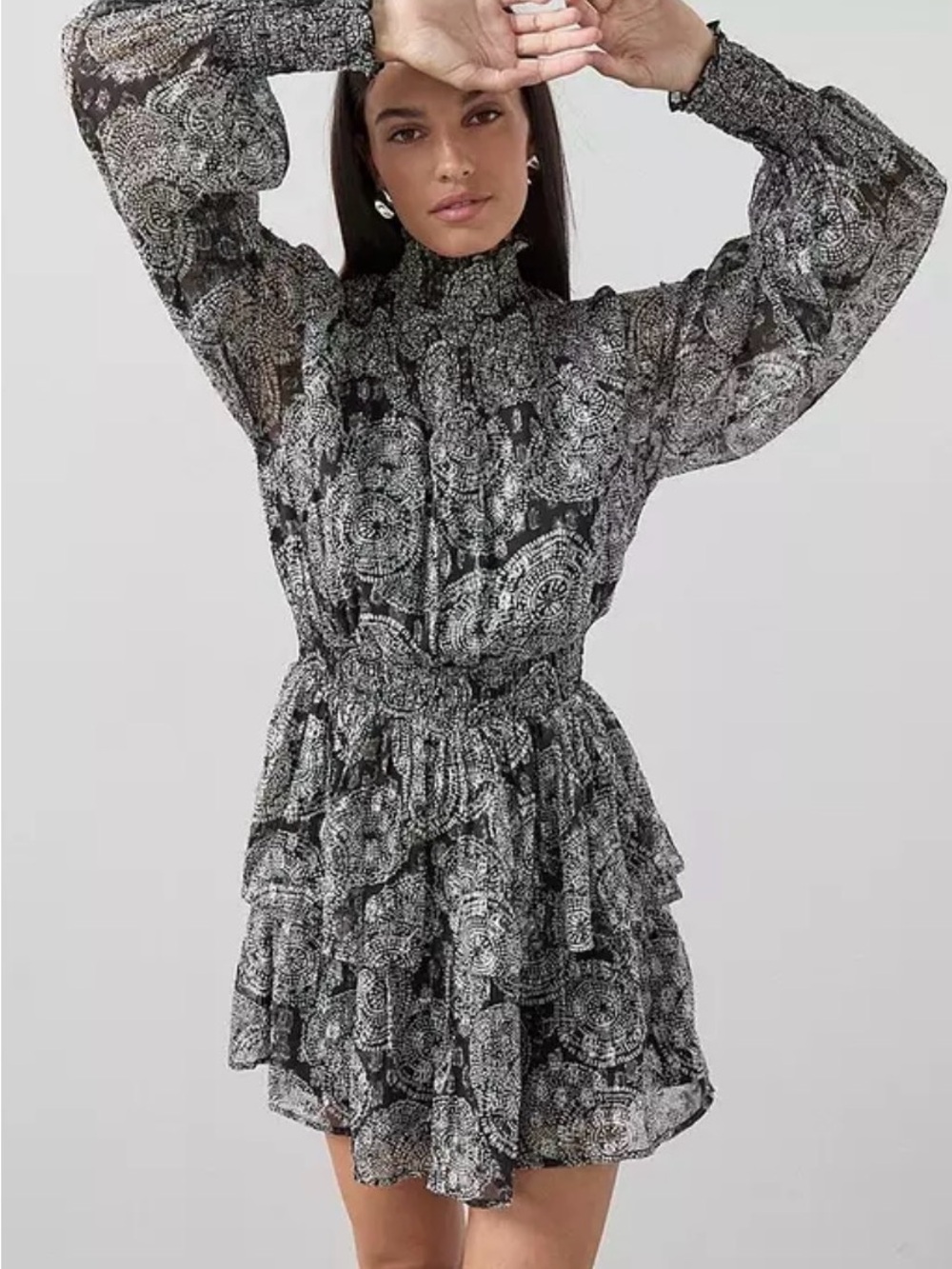 Women's Black & White Paisley Tiered Long-Sleeve Mini Dress